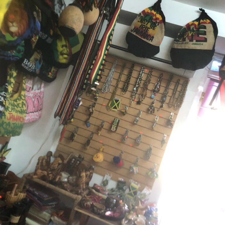Souvenirs Jewelry